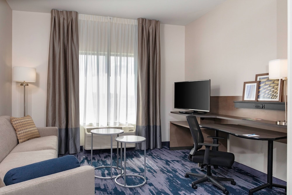 fairfield inn and suites by marriott charlotte pineville