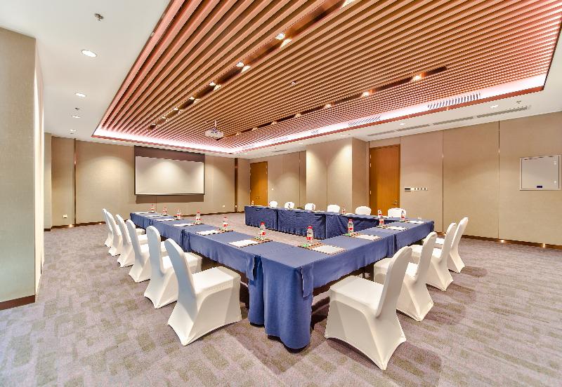 grand skylight international hotel pingshan