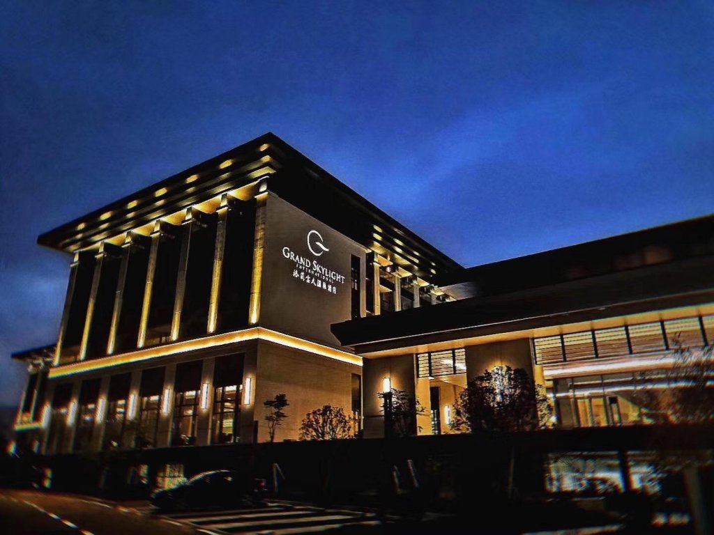 grand skylight international hotel pingshan
