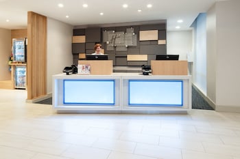 Holiday Inn Express & Suites Murrieta, An Ihg Hotel,Hemet>>Eureka,2.5 star