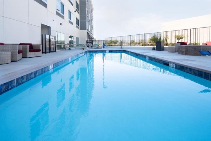 holiday inn express and suites murrieta an ihg hotel