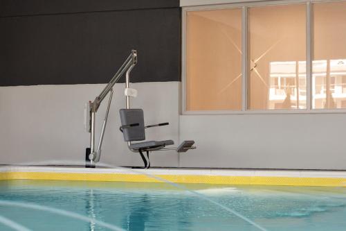 holiday inn express and suites dalton walnut ave