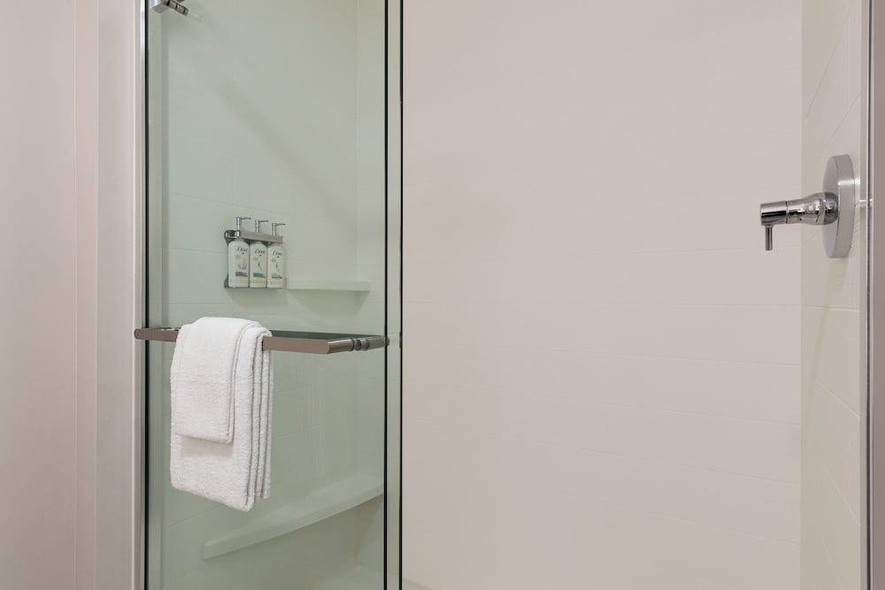 holiday inn express and suites dalton walnut ave