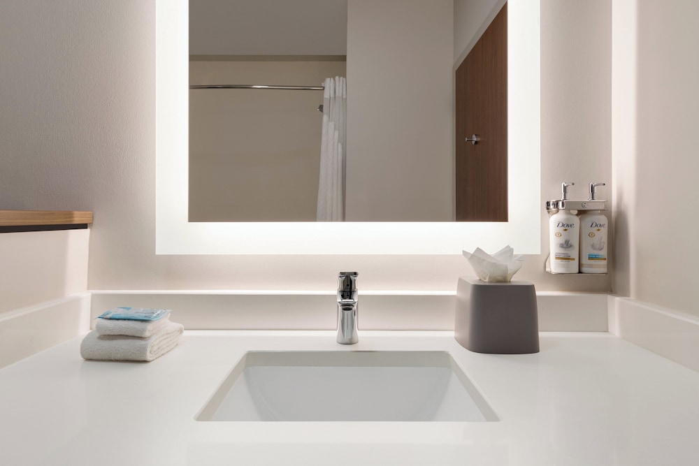 holiday inn express and suites dalton walnut ave