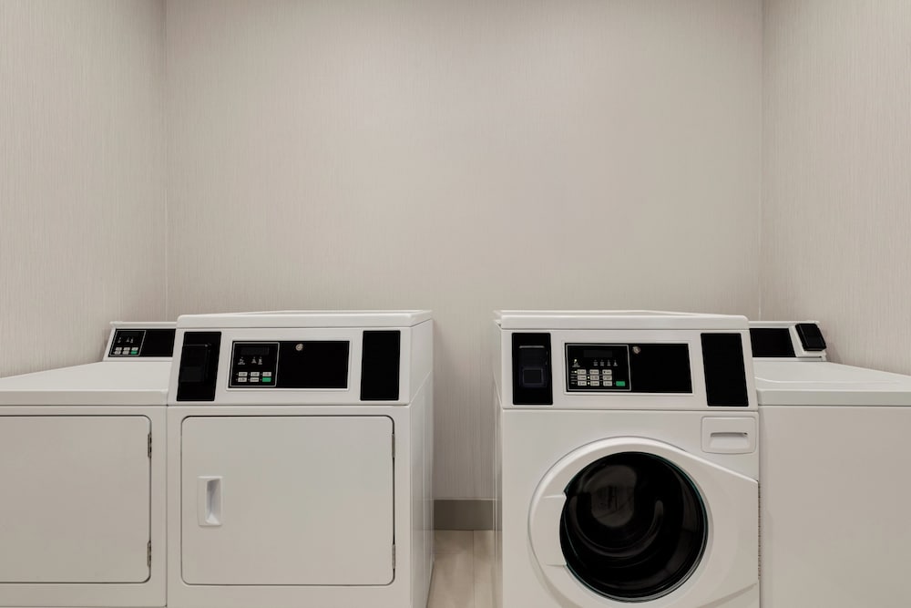 holiday inn express and suites dalton walnut ave