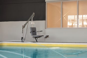 holiday inn express and suites dalton walnut ave