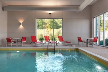 holiday inn express and suites dalton walnut ave