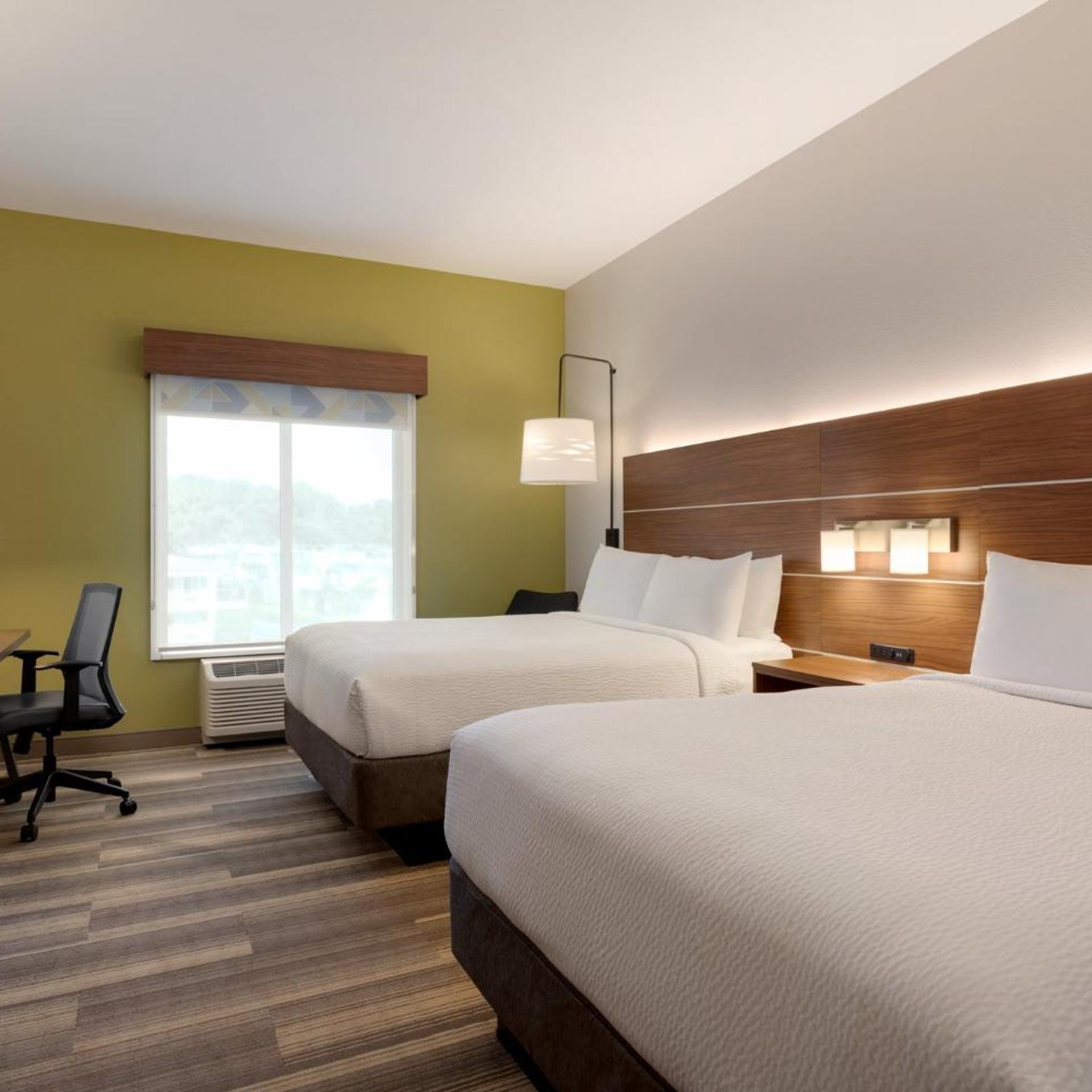 holiday inn express and suites dalton walnut ave