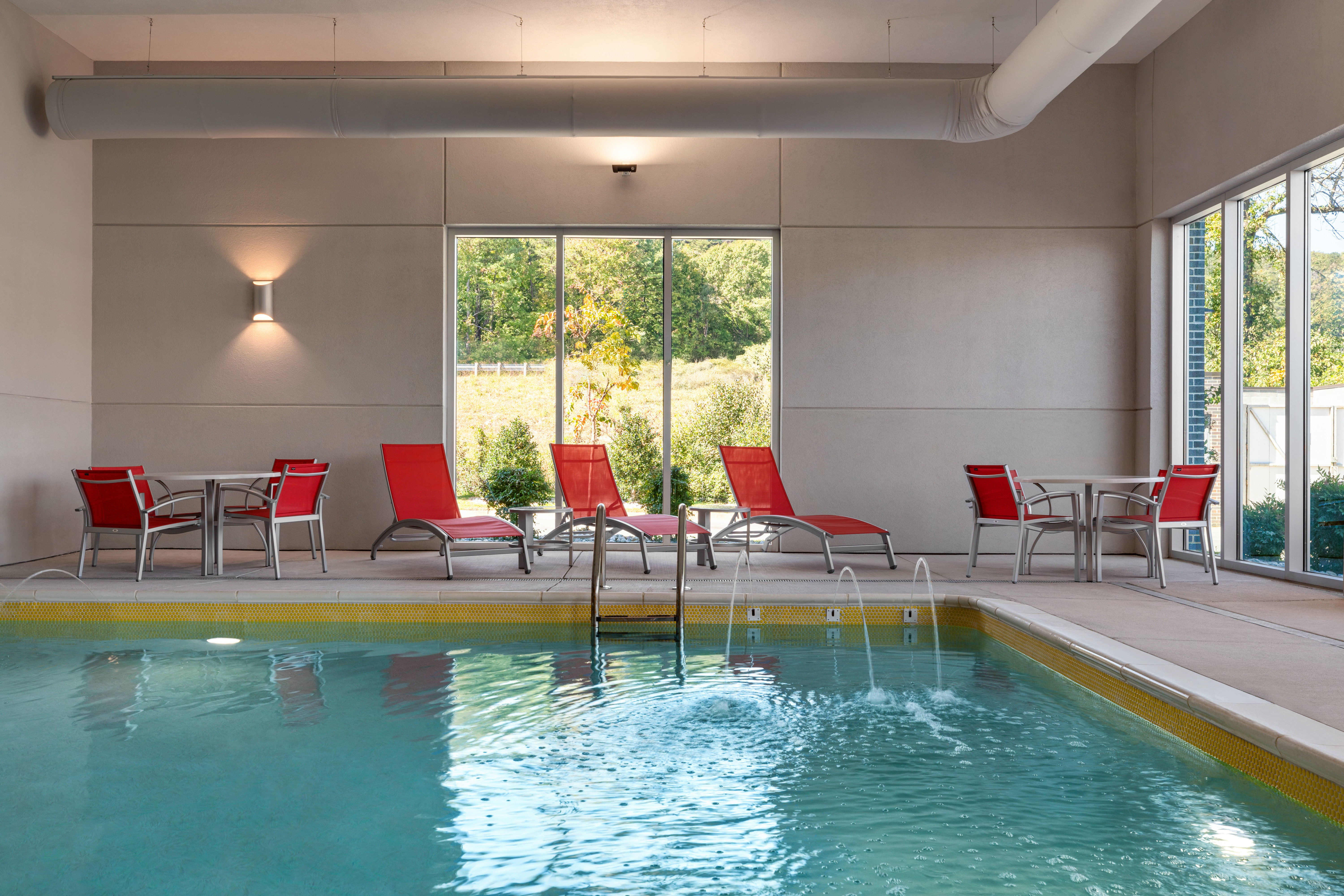 holiday inn express and suites dalton walnut ave