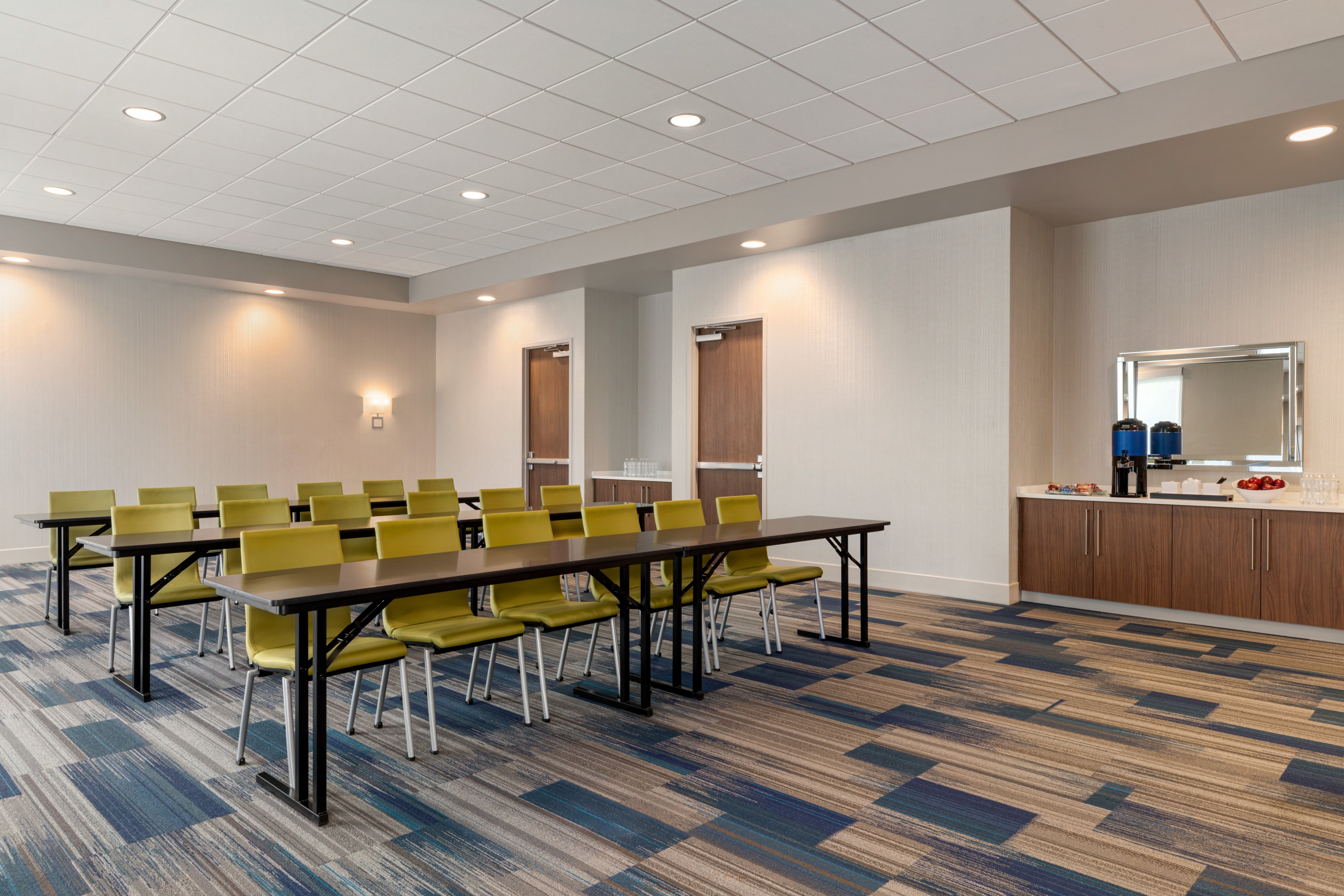holiday inn express and suites dalton walnut ave
