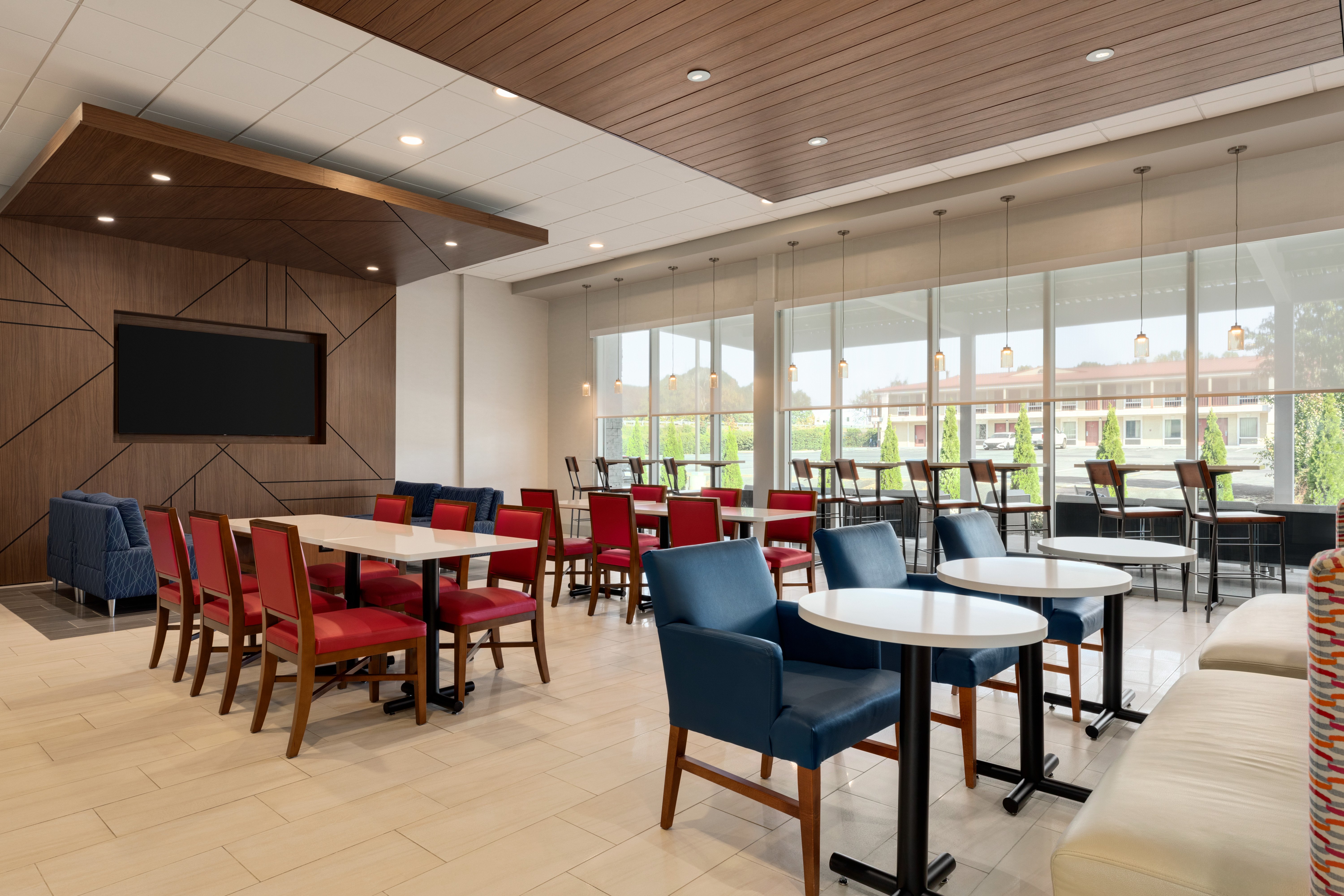 holiday inn express and suites dalton walnut ave