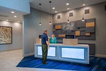 Holiday Inn Express & Suites St Peters, An Ihg Hotel,O'fallon Township>>Alton,2.5 star