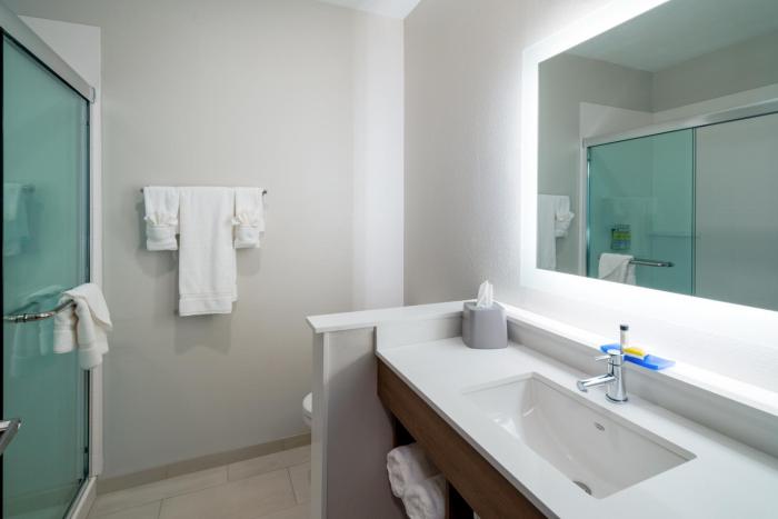 holiday inn express and suites st peters an ihg hotel