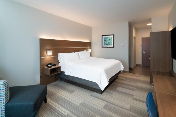 holiday inn express and suites st peters an ihg hotel