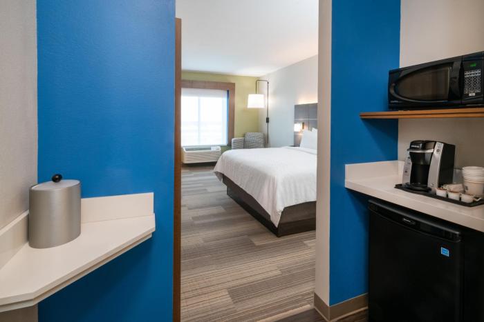 holiday inn express and suites st peters an ihg hotel