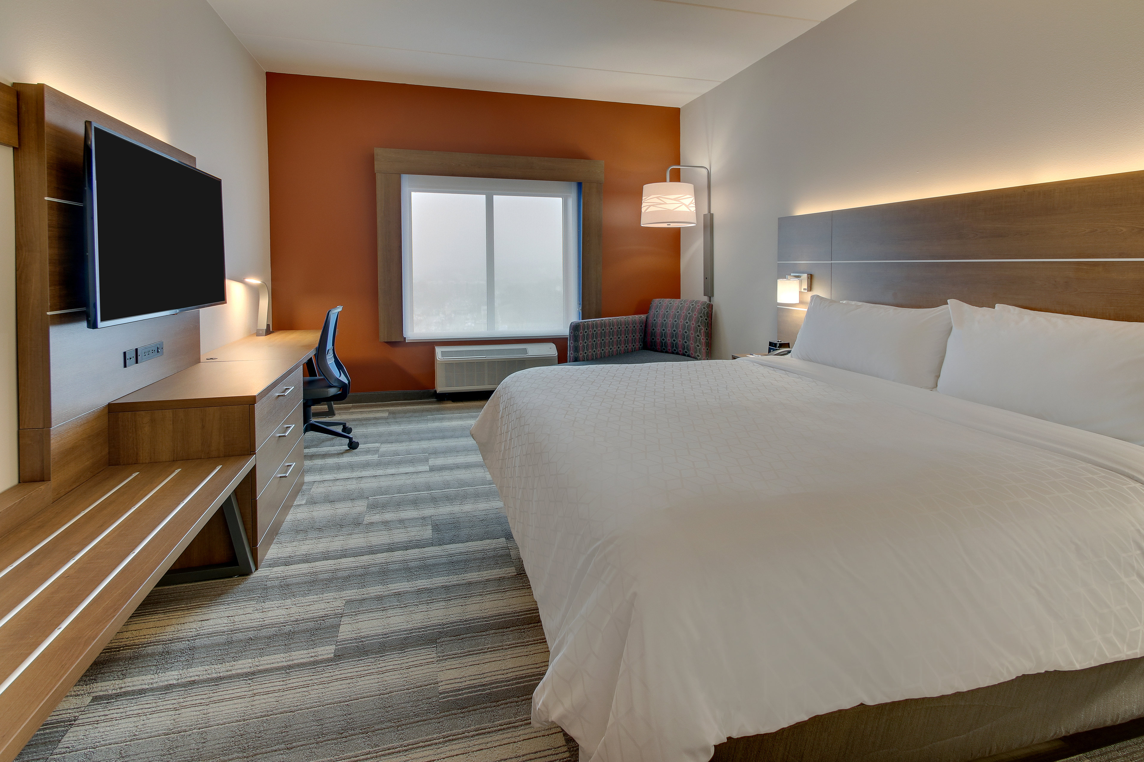 hol inn exp nashville metrocenter downtown