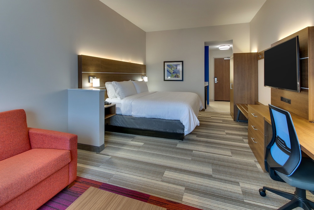 hol inn exp nashville metrocenter downtown
