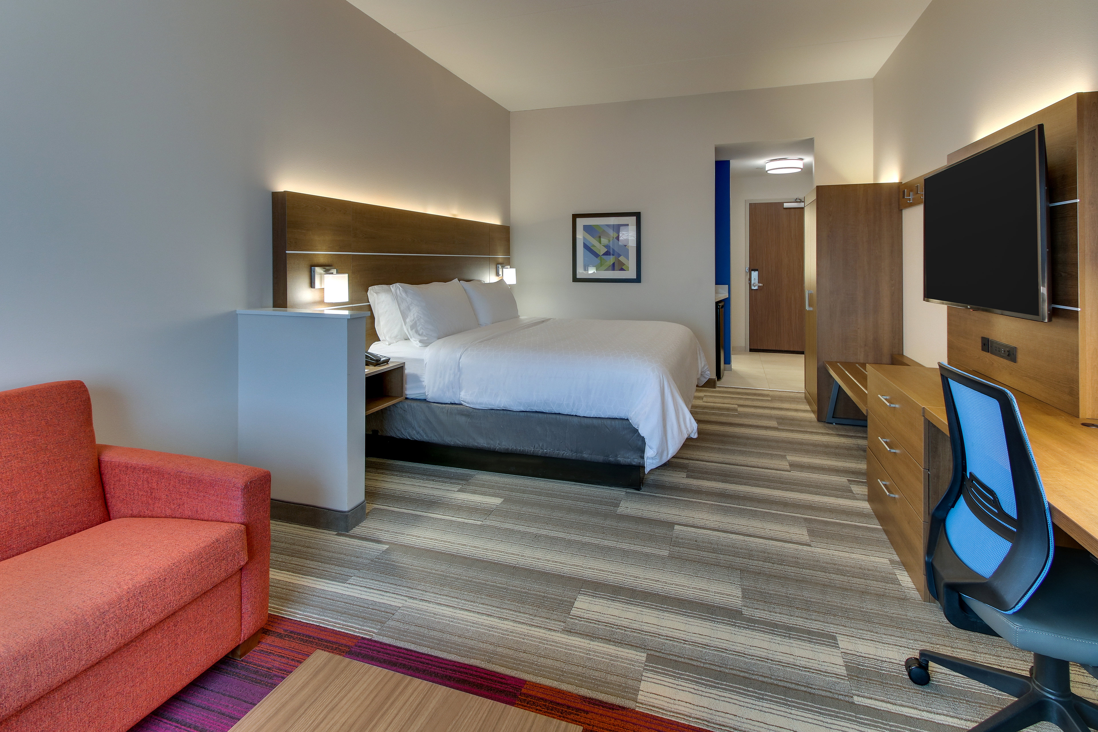 hol inn exp nashville metrocenter downtown
