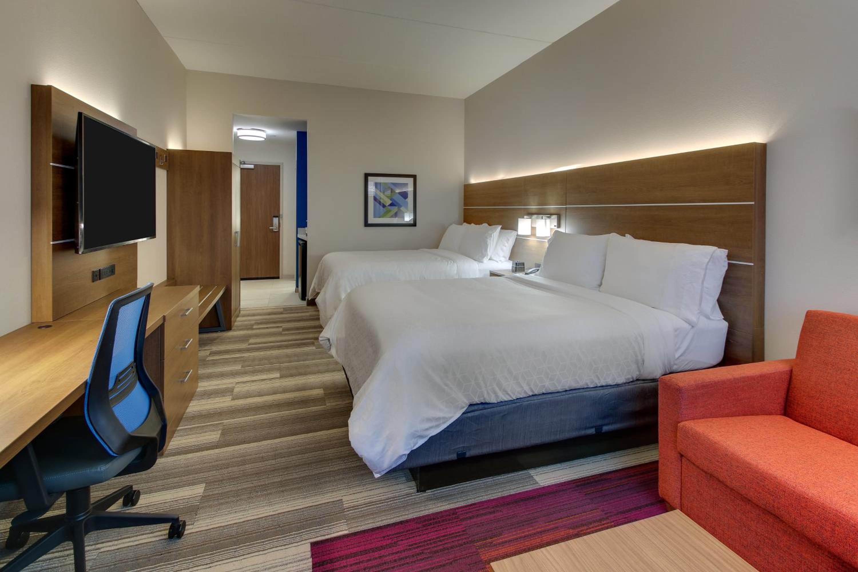 hol inn exp nashville metrocenter downtown