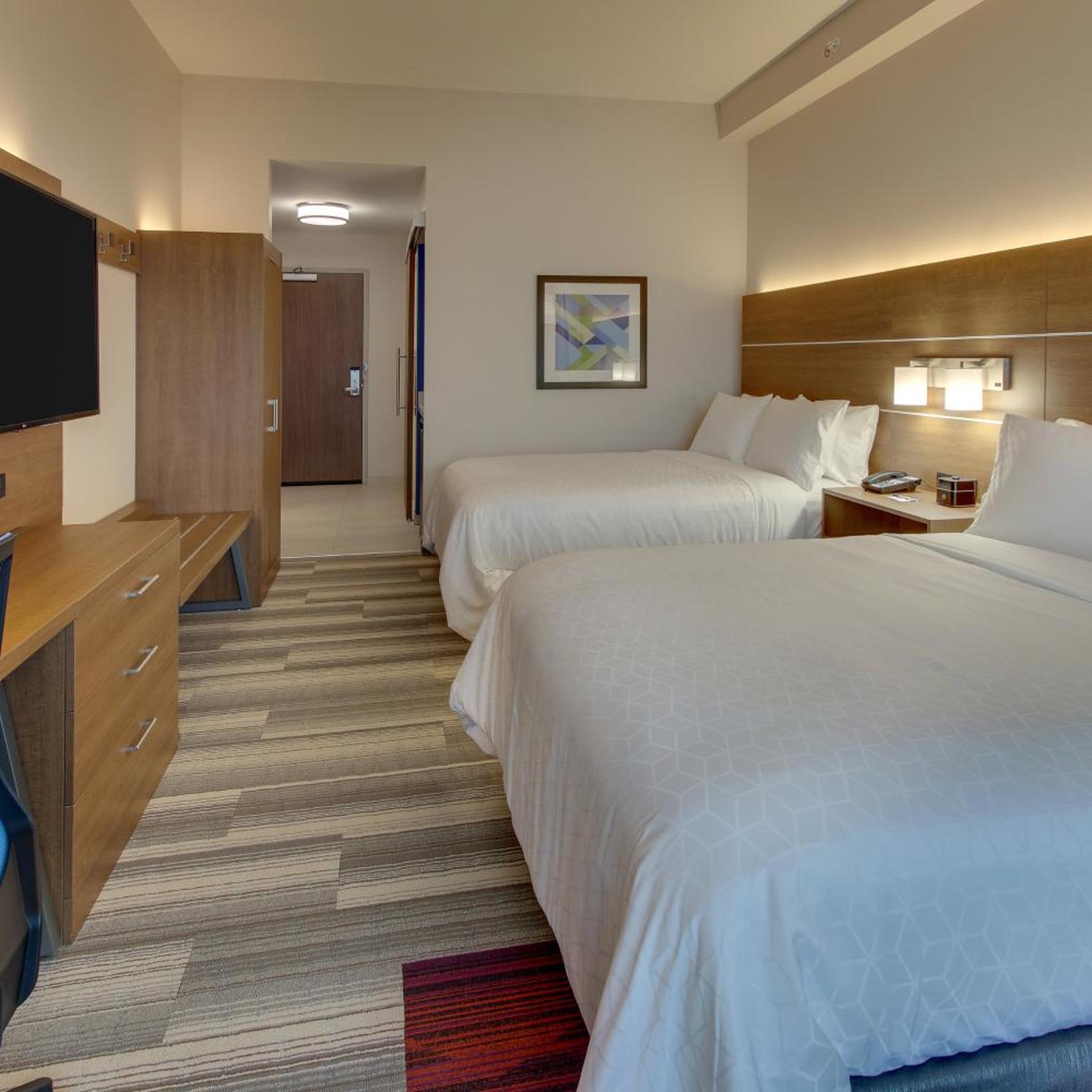 hol inn exp nashville metrocenter downtown