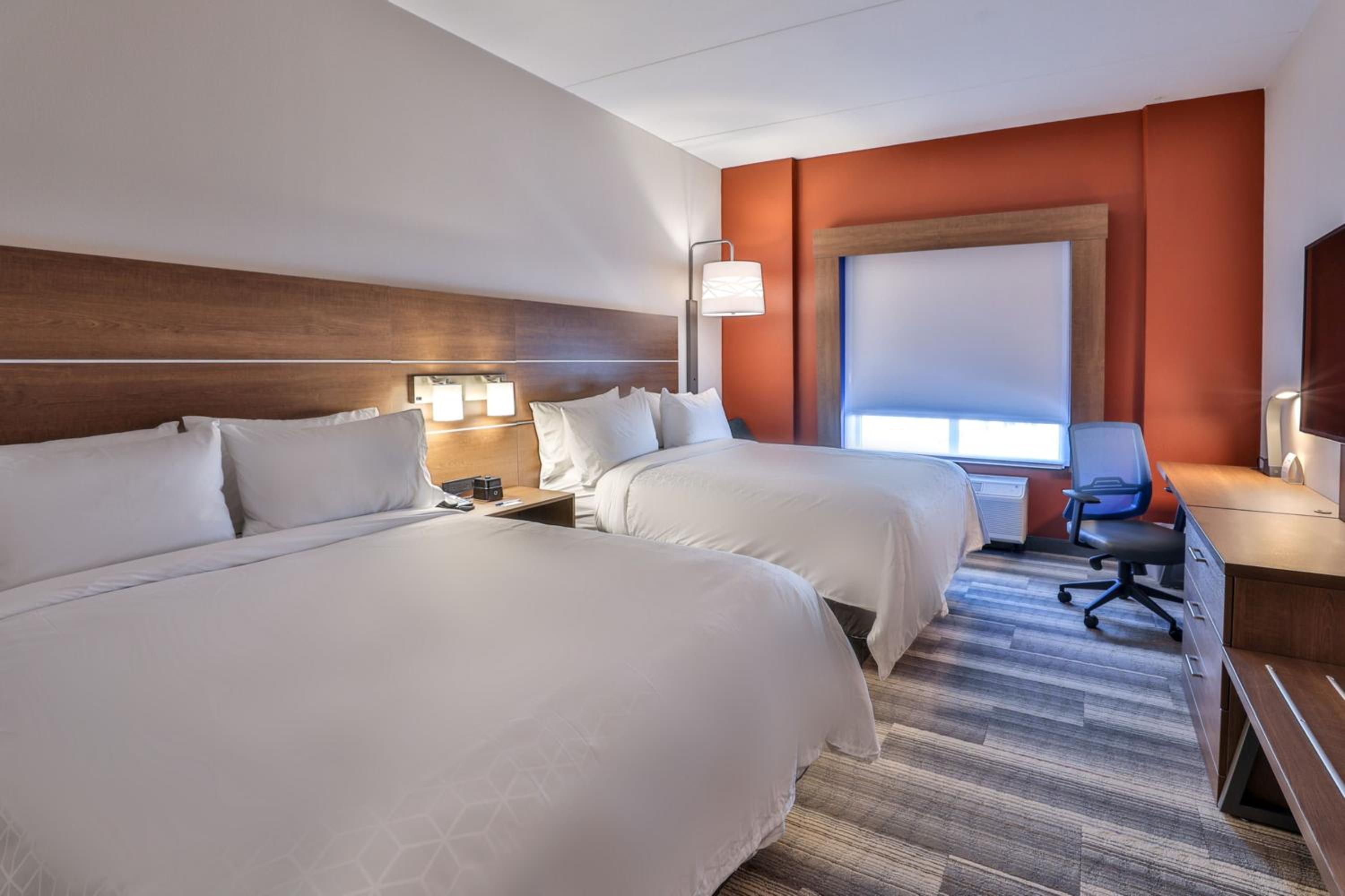 hol inn exp nashville metrocenter downtown