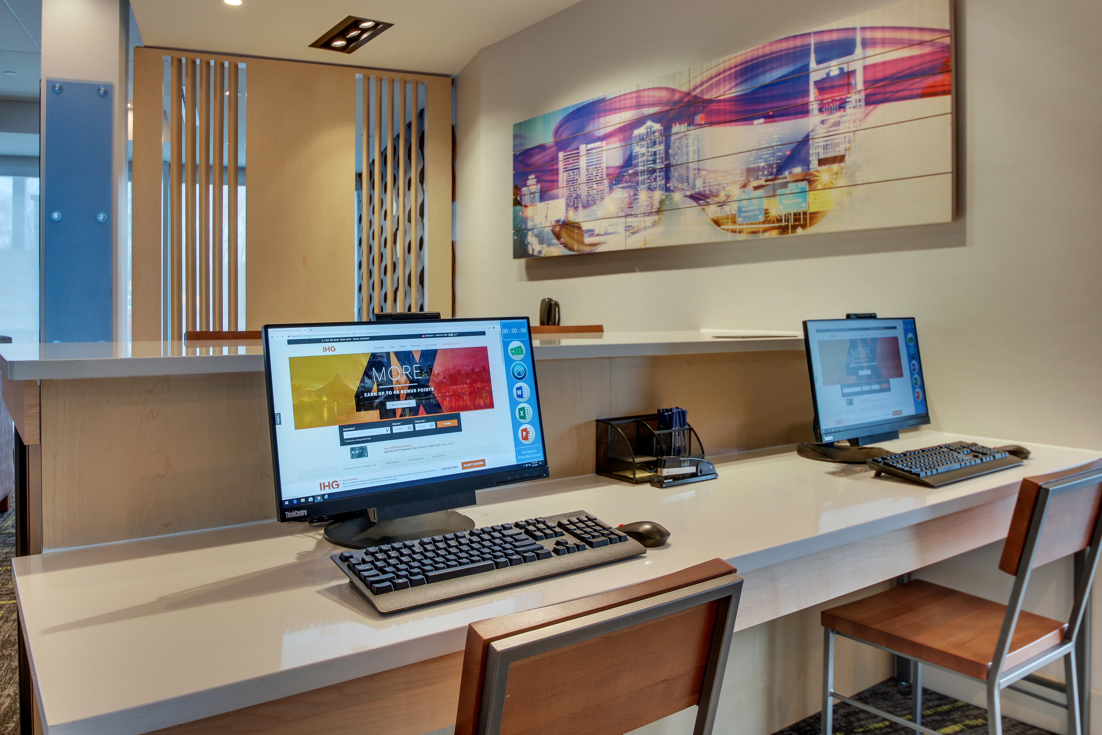 hol inn exp nashville metrocenter downtown