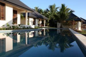Mangoes Resort - Adults Only,Port Vila>>Erakor Lagoon,4 star