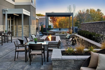 courtyard by marriott albany airport