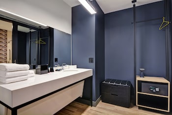 aloft secaucus meadowlands