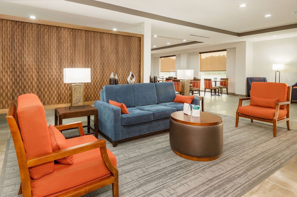 comfort suites desoto dallas south