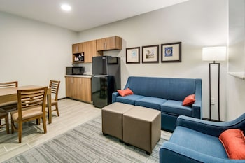 comfort suites desoto dallas south