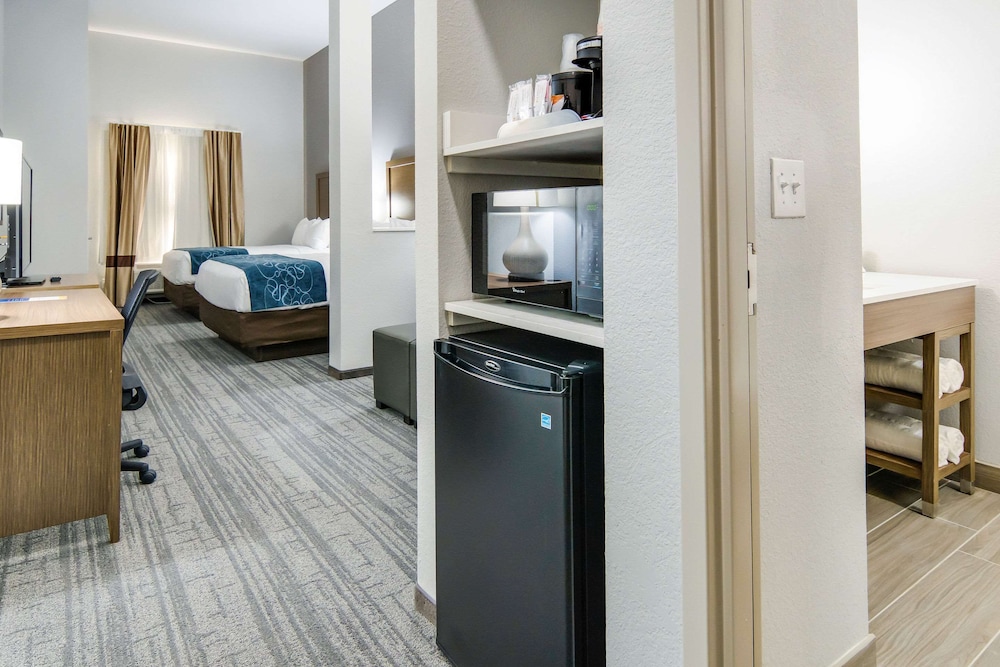 comfort suites desoto dallas south
