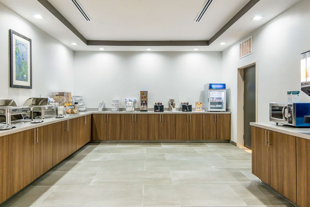 comfort suites desoto dallas south