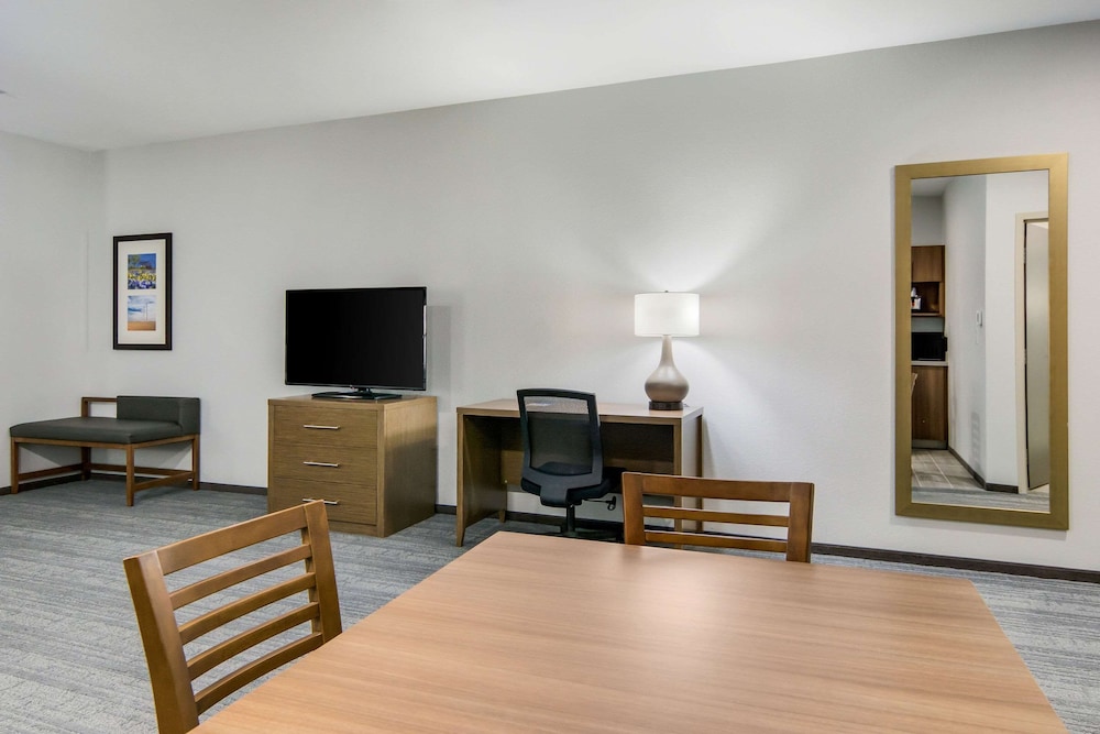comfort suites desoto dallas south