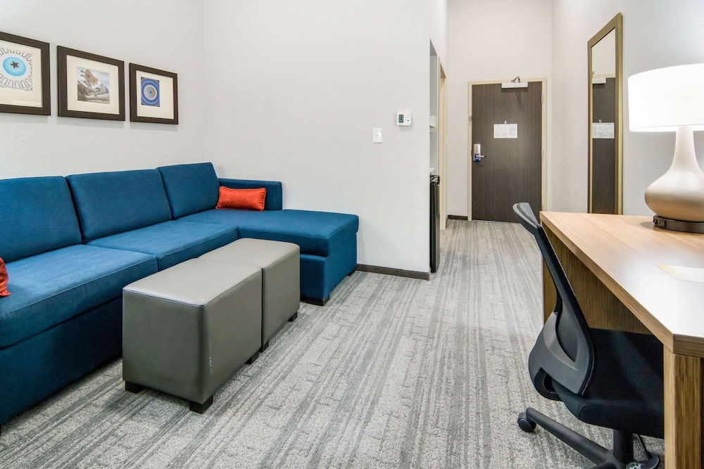 comfort suites desoto dallas south