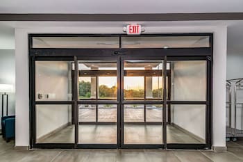 comfort suites desoto dallas south