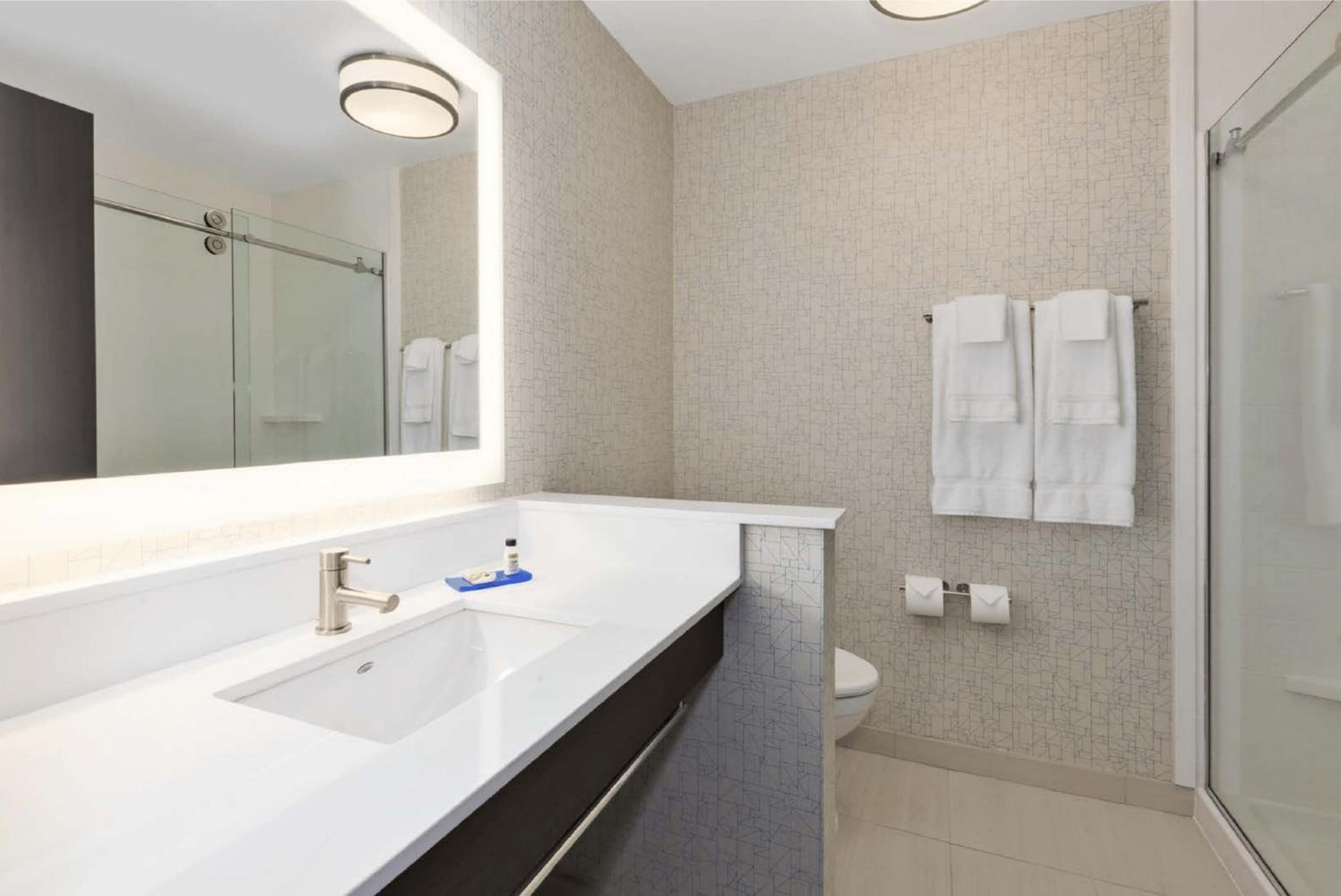 holiday inn express jersey city holland tunnel