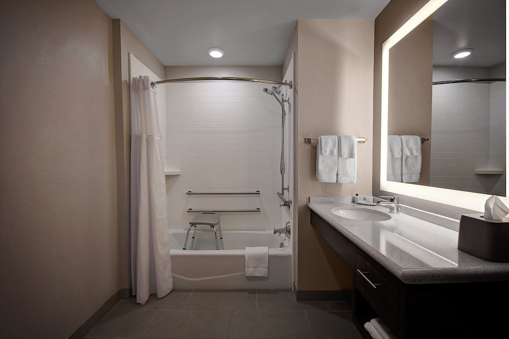 staybridge suites holland an ihg hotel