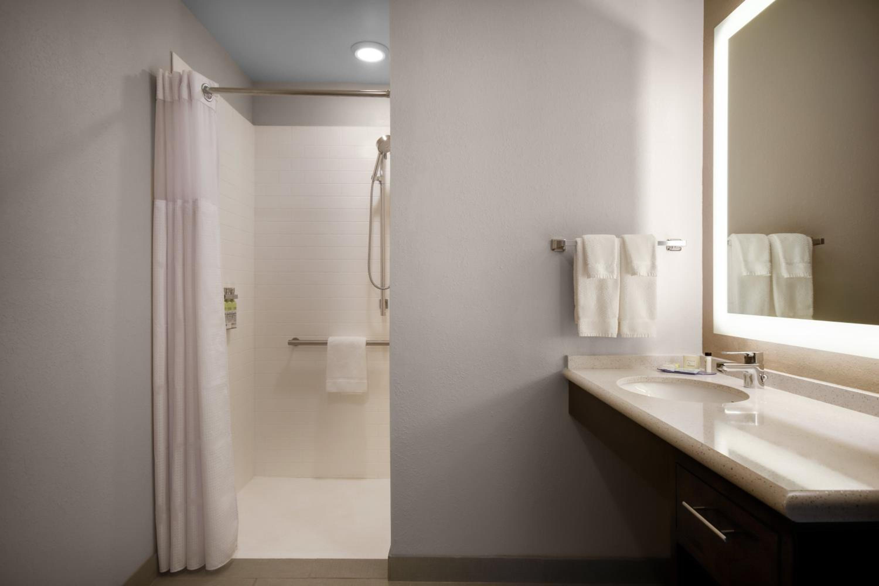 staybridge suites holland an ihg hotel