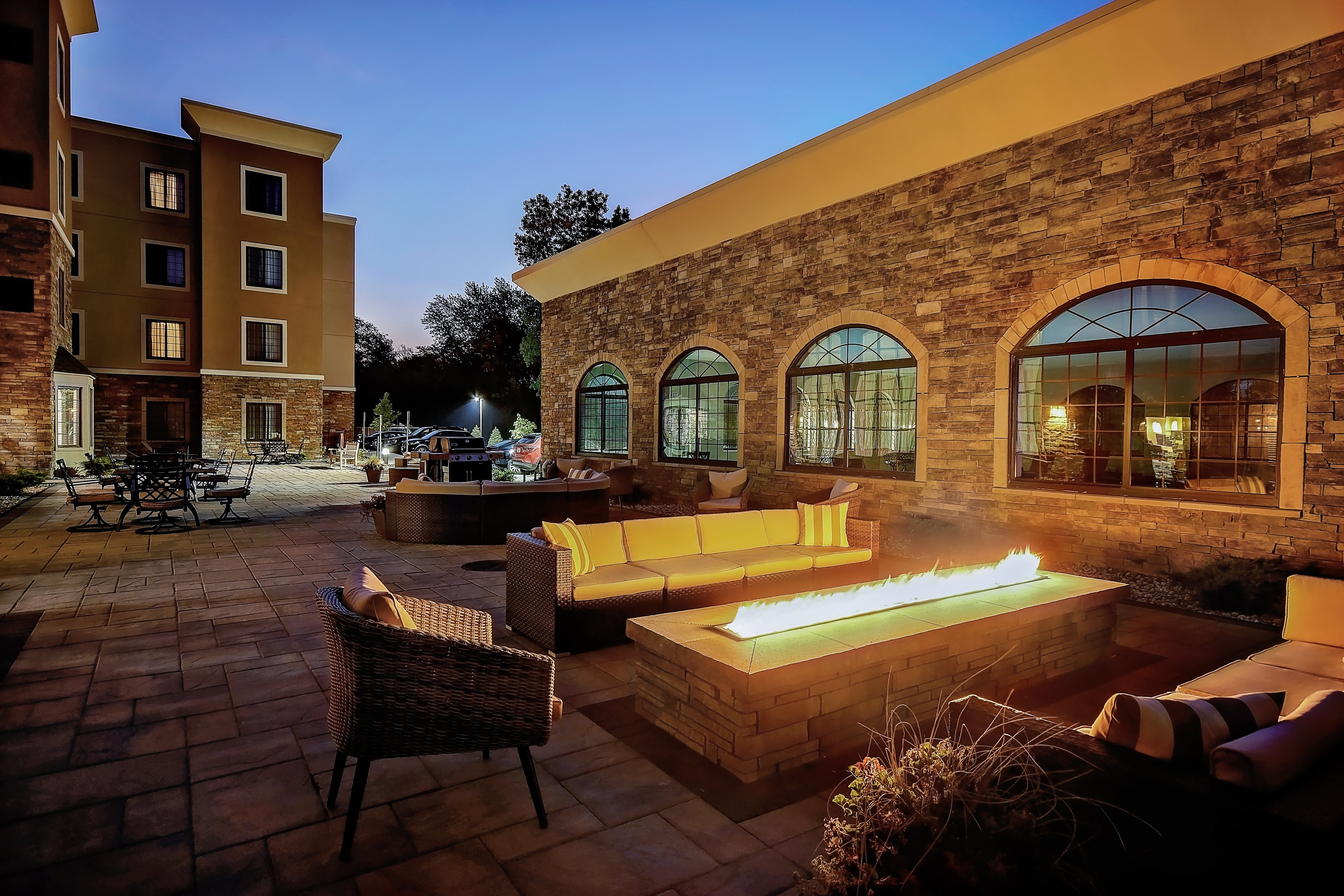 staybridge suites holland an ihg hotel