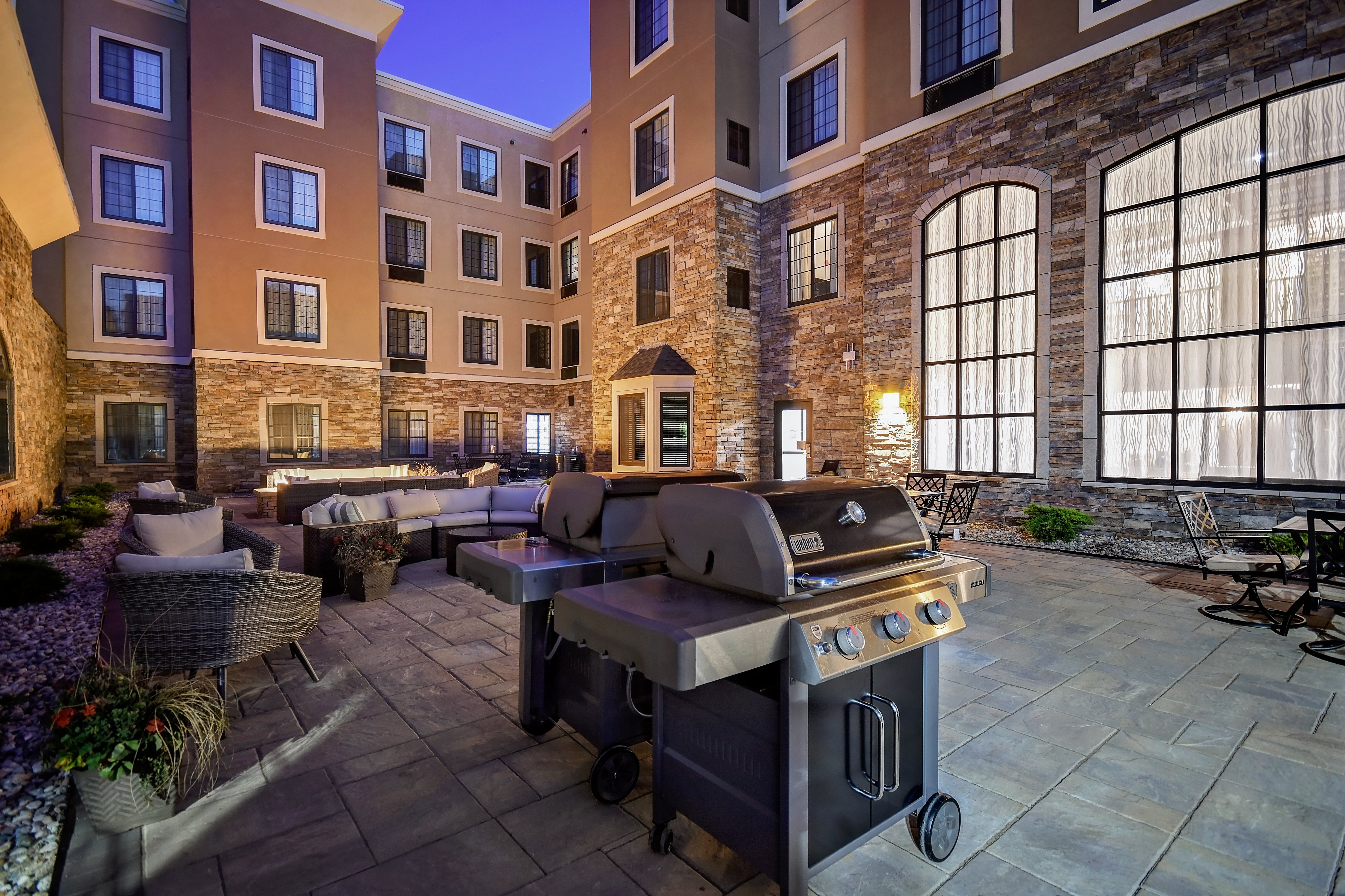 staybridge suites holland an ihg hotel