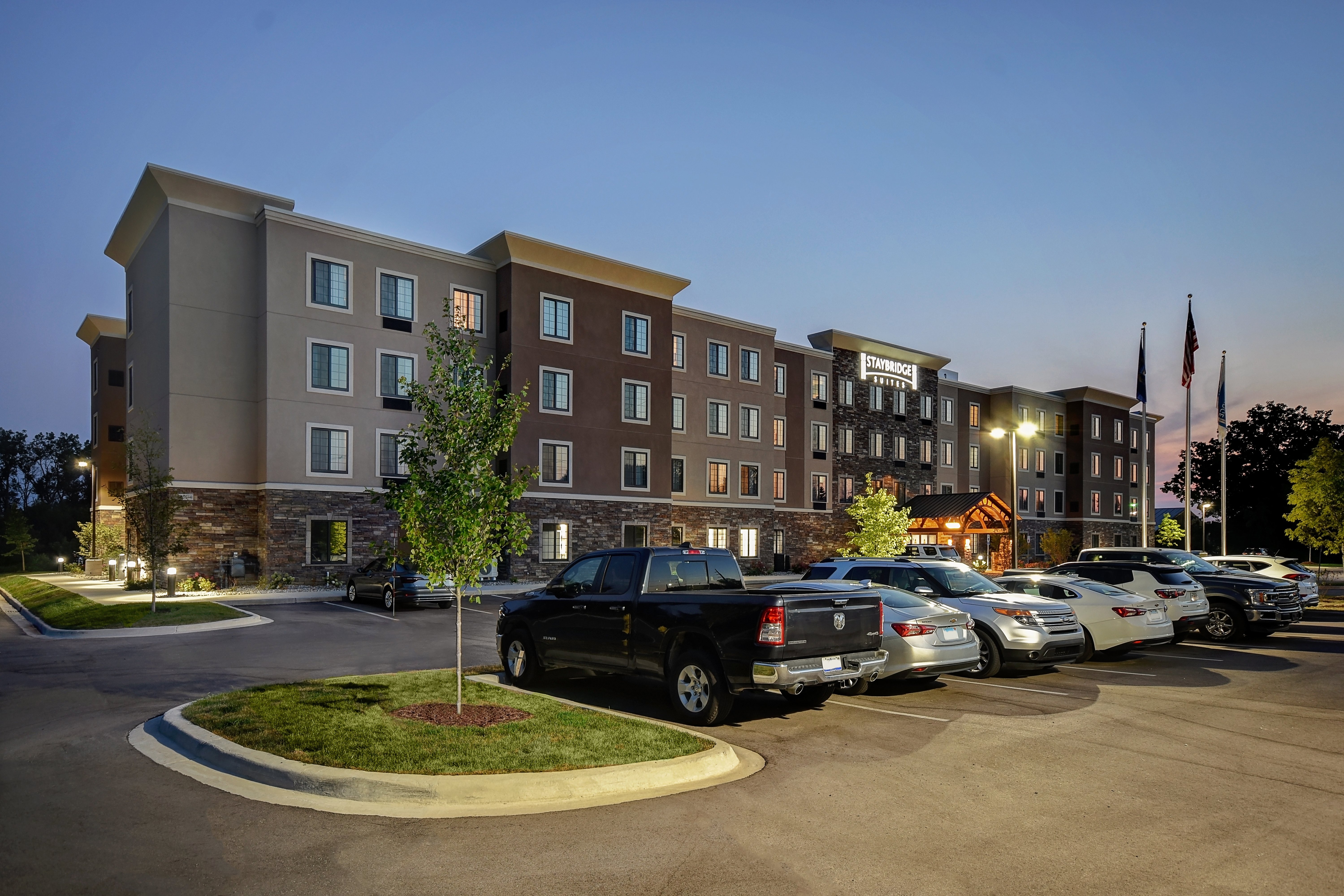 staybridge suites holland an ihg hotel