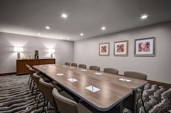 staybridge suites holland an ihg hotel