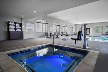 Staybridge Suites Holland, An Ihg Hotel,Holland Charter Township>>Holland,3 star