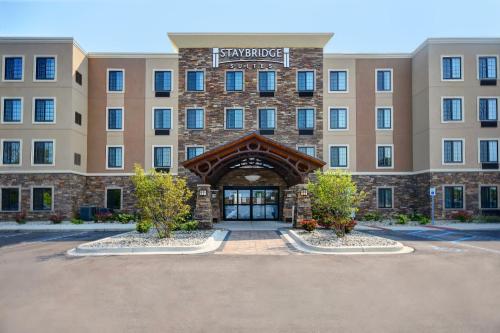 staybridge suites holland an ihg hotel