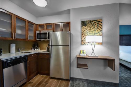 staybridge suites holland an ihg hotel