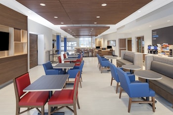 Holiday Inn Express & Suites Hudson I-94, An Ihg Hotel,New Richmond>>Hudson,2.5 star