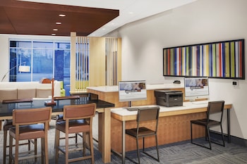 holiday inn express and suites hudson i 94 an ihg hotel