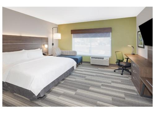 holiday inn express and suites hudson i 94 an ihg hotel
