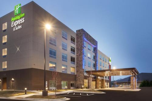 holiday inn express and suites hudson i 94 an ihg hotel